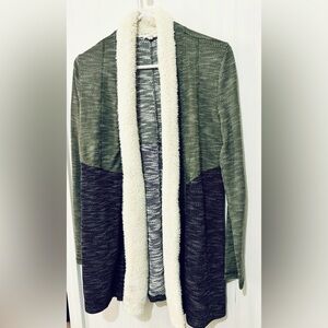 En Crème Boutique Open Cardigan, Small EUC